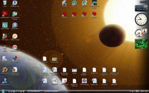 Attached Image: sept_desk_08.jpg