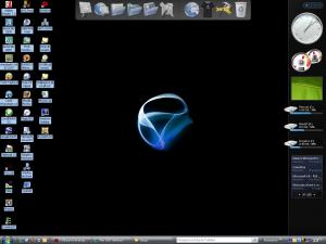 Attached Image: silverlightdeskdocked.jpg